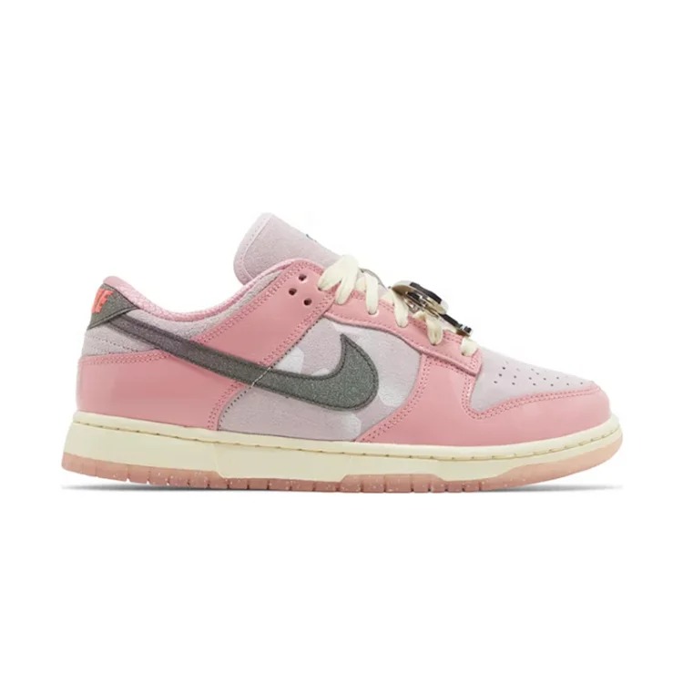 M Wmns D**K Low LX 'Barbie Fashion sneakers