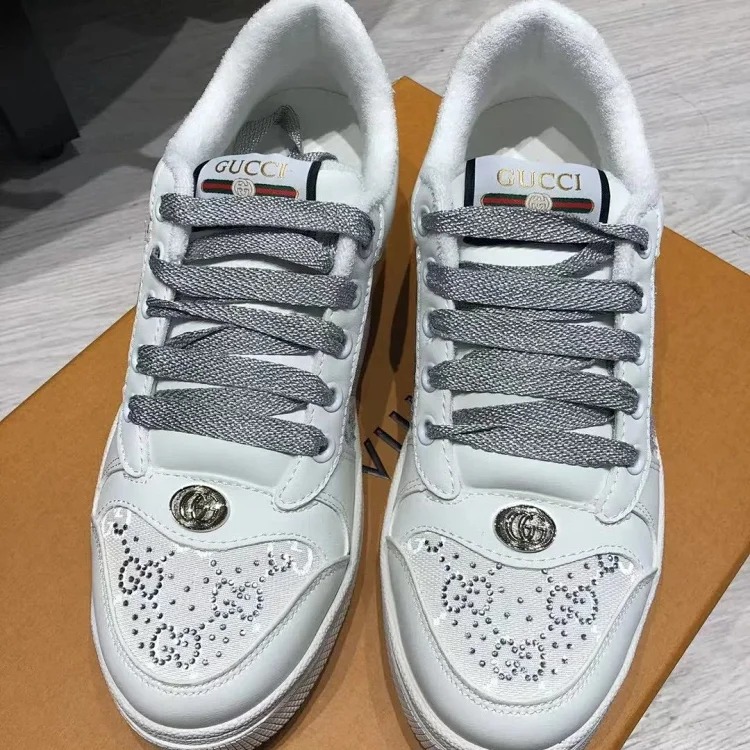 [In stock and shipped in seconds] GUCCI Gucci Dirty Shoes White Hot Diamond Style Fashion Sneakers