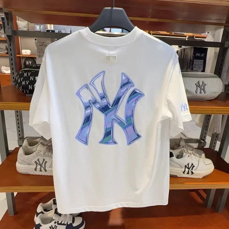 "Ready stock, high quality" MLB light luxury short-sleeved T-shirt men's round neck half-sleeved top, same style for men and women image 2