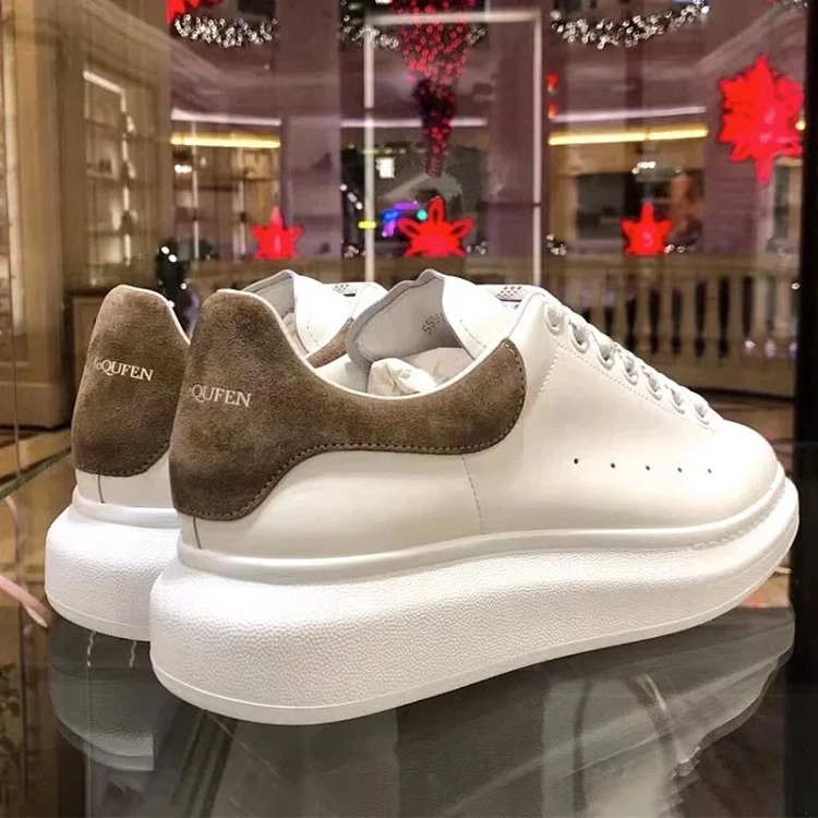 Keri McQueen white shoes ❗️❗️Exclusive to Fuku Kagura Studio❗️❗️Original original standard Guangzhou high version real-shot three-standard complete❗️Ready shipment❗️One to one❗️! Integrity m