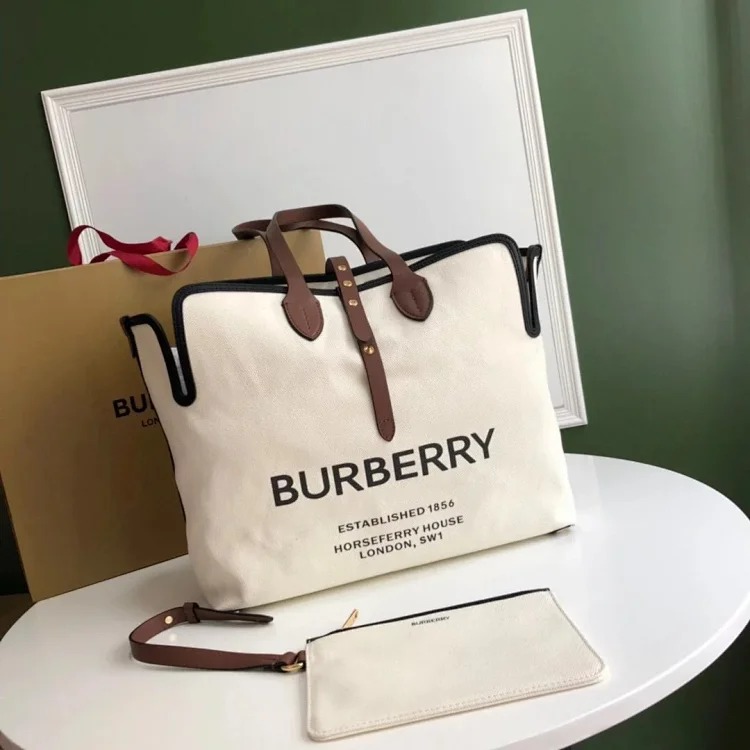 Burberry Belt Women's Large Capacity Tote Bag Shoulder Bag Women's Bag image 3