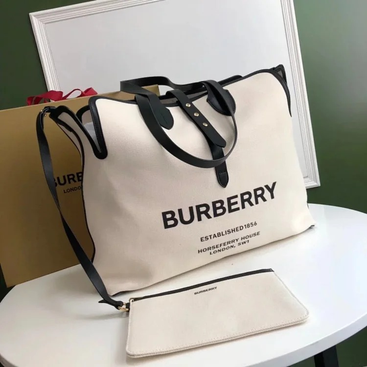 Burberry Belt Women's Large Capacity Tote Bag Shoulder Bag Women's Bag image 5