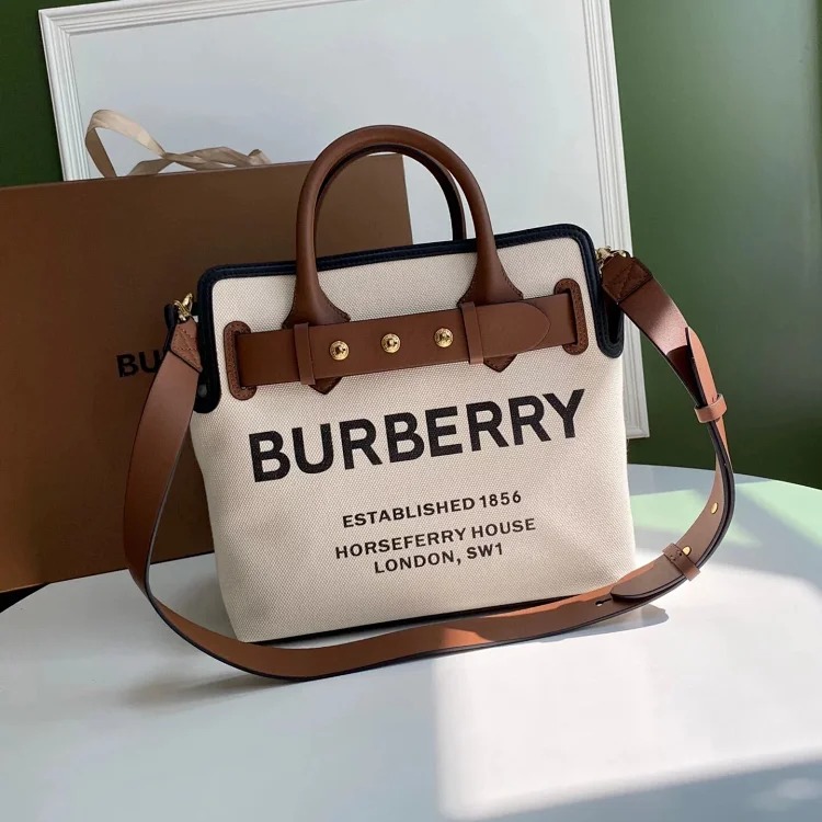 Burberry Belt Women's Large Capacity Tote Bag Shoulder Bag Women's Bag image 6