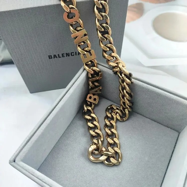 Internet celebrity Paris style heavy industry old Cuban chain street style versatile retro necklace boyfriend style weighty necklace image 2