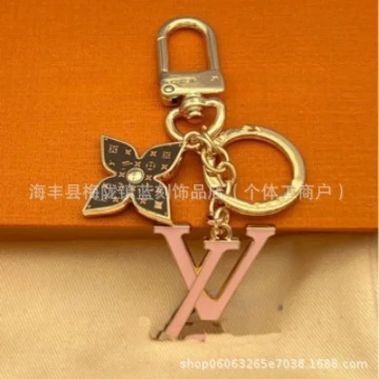 Four-leaf clover letter keychain jewelry pendant multi-color bag pendant dropshipping image 5