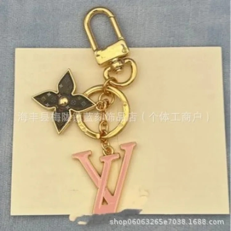 Four-leaf clover letter keychain jewelry pendant multi-color bag pendant dropshipping image 6