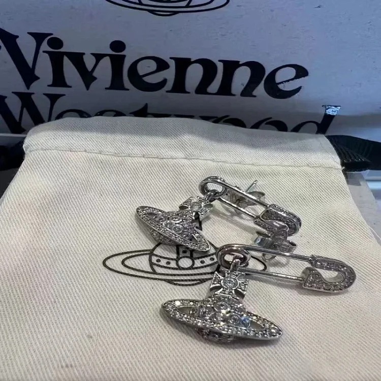 Queen Mother Pin Saturn Earrings Full Diamond Paperclip Pendant Seiko NANA Same Style Earrings Vivian High Version image 2