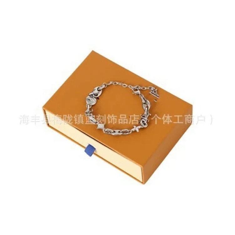 New pig-nosed letter necklace, light luxury and high-end, cross-border hot-selling Amazon best-selling bracelet for men and women image 5