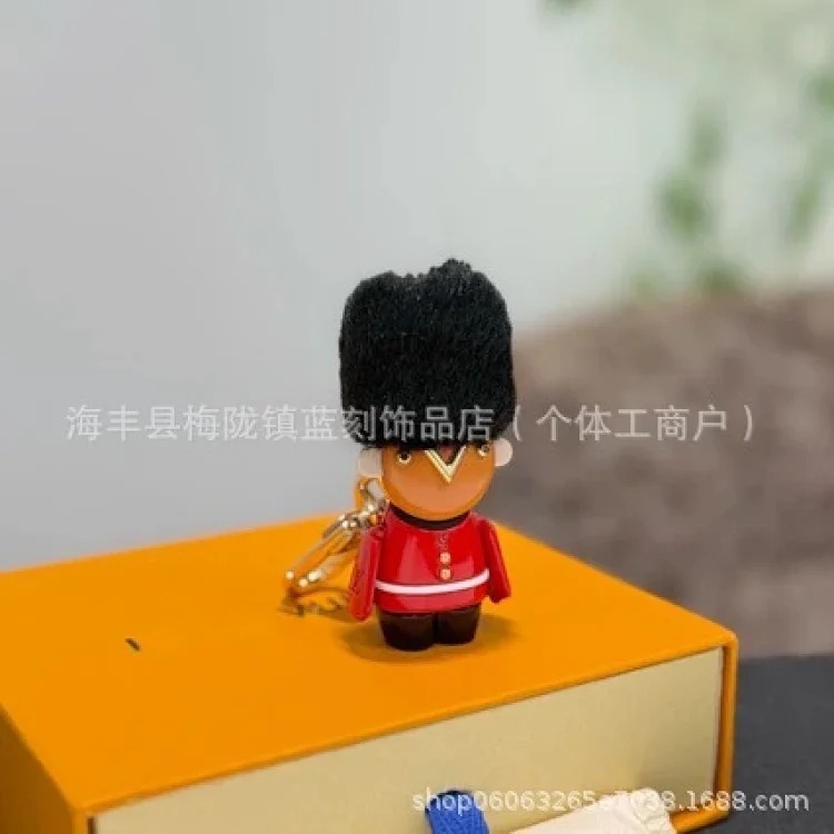 Lambskin Vivian (pendant) car keychain creative cute couple bag pendant image 3