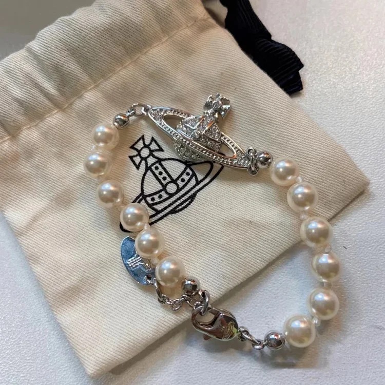 High version of the Queen Mother's Plane Saturn Pearl Bracelet for Women Vivian Classic Planet Pin Pearl Bracelet Jewelry