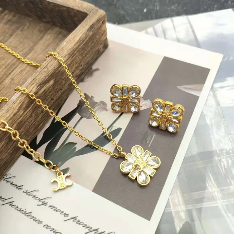 Arc de Triomphe medieval jewelry rhinestone four-leaf clover earrings niche design rhinestone necklace simple temperament earrings image 4